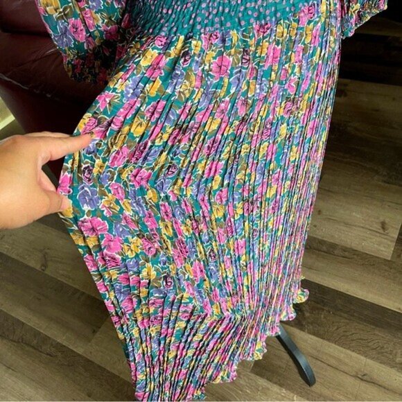 Vintage Diane Freis Maxi Dress Floral, Pleated w/ Shoulder Pad Bohemian - Picture 8 of 14